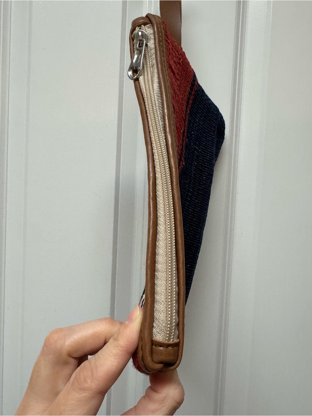 Moroccan carpet bag wristlet - Picture 5 of 6